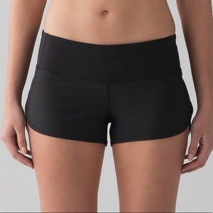 BLACK LULULEMON SHORTS